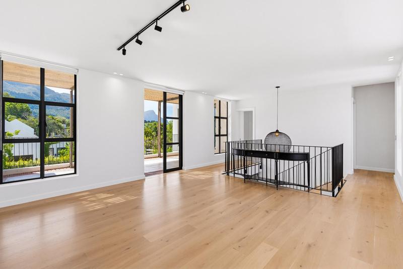 To Let 6 Bedroom Property for Rent in Constantia Western Cape